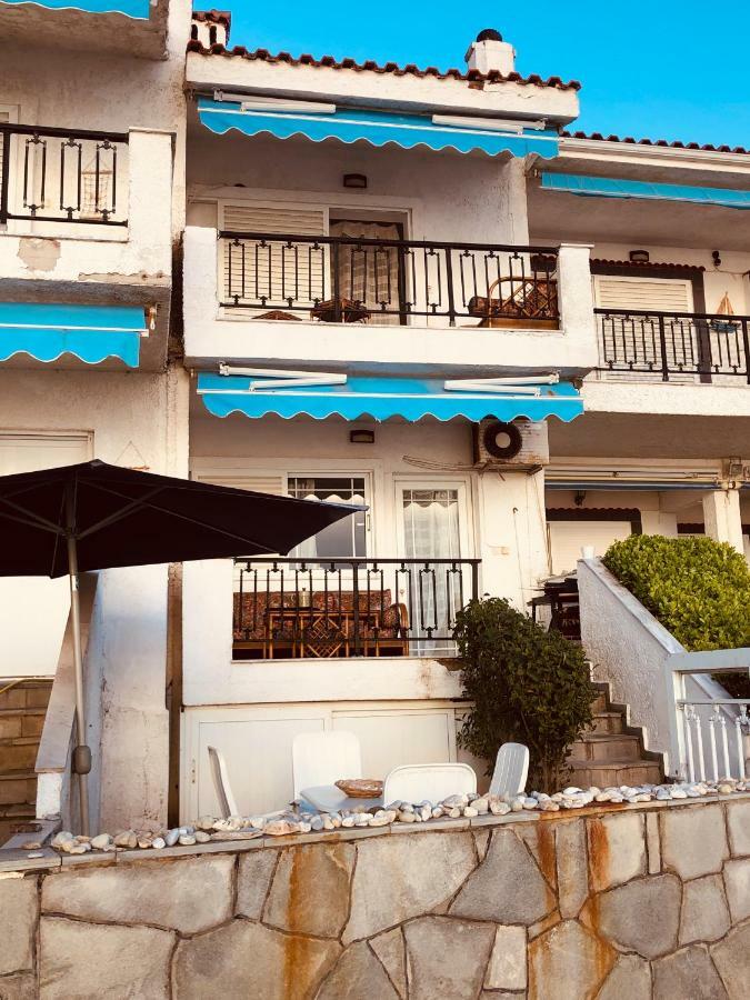 Seafront Maisonette In Fourka Buitenkant foto