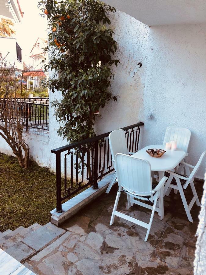 Seafront Maisonette In Fourka Buitenkant foto