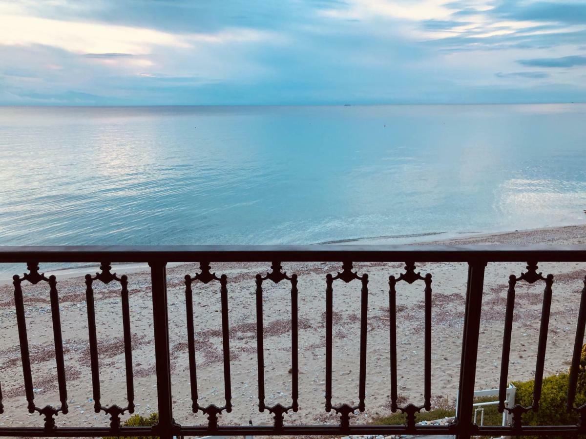 Seafront Maisonette In Fourka Buitenkant foto