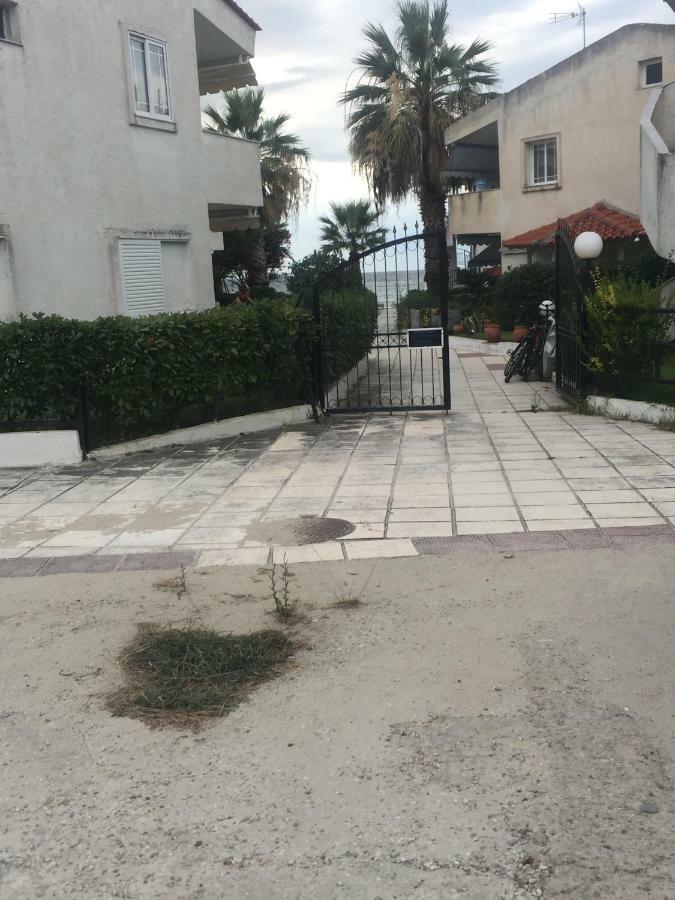 Seafront Maisonette In Fourka Buitenkant foto